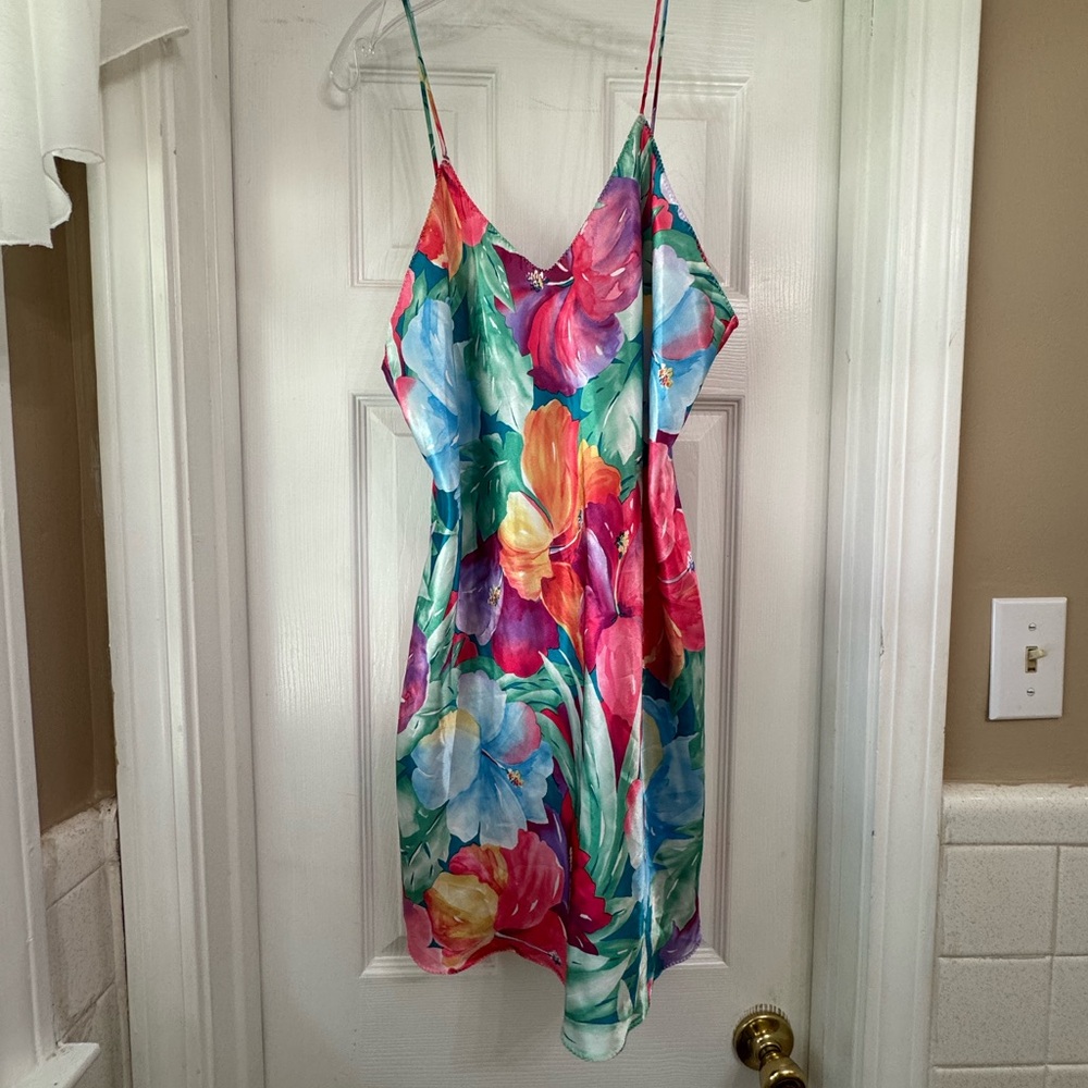 Val Mode Bright Floral Nightgown Size L - Picture 1 of 6